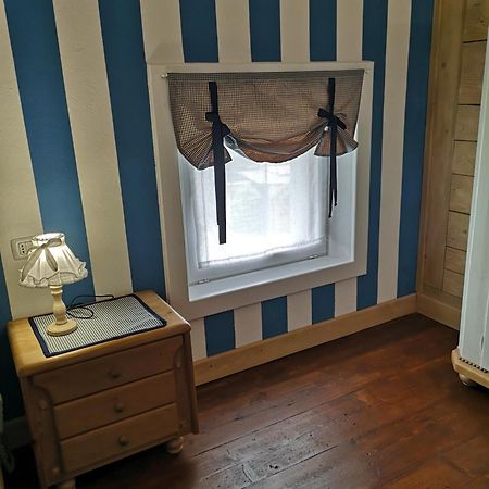 East Wind Bed & Breakfast Medea Bagian luar foto