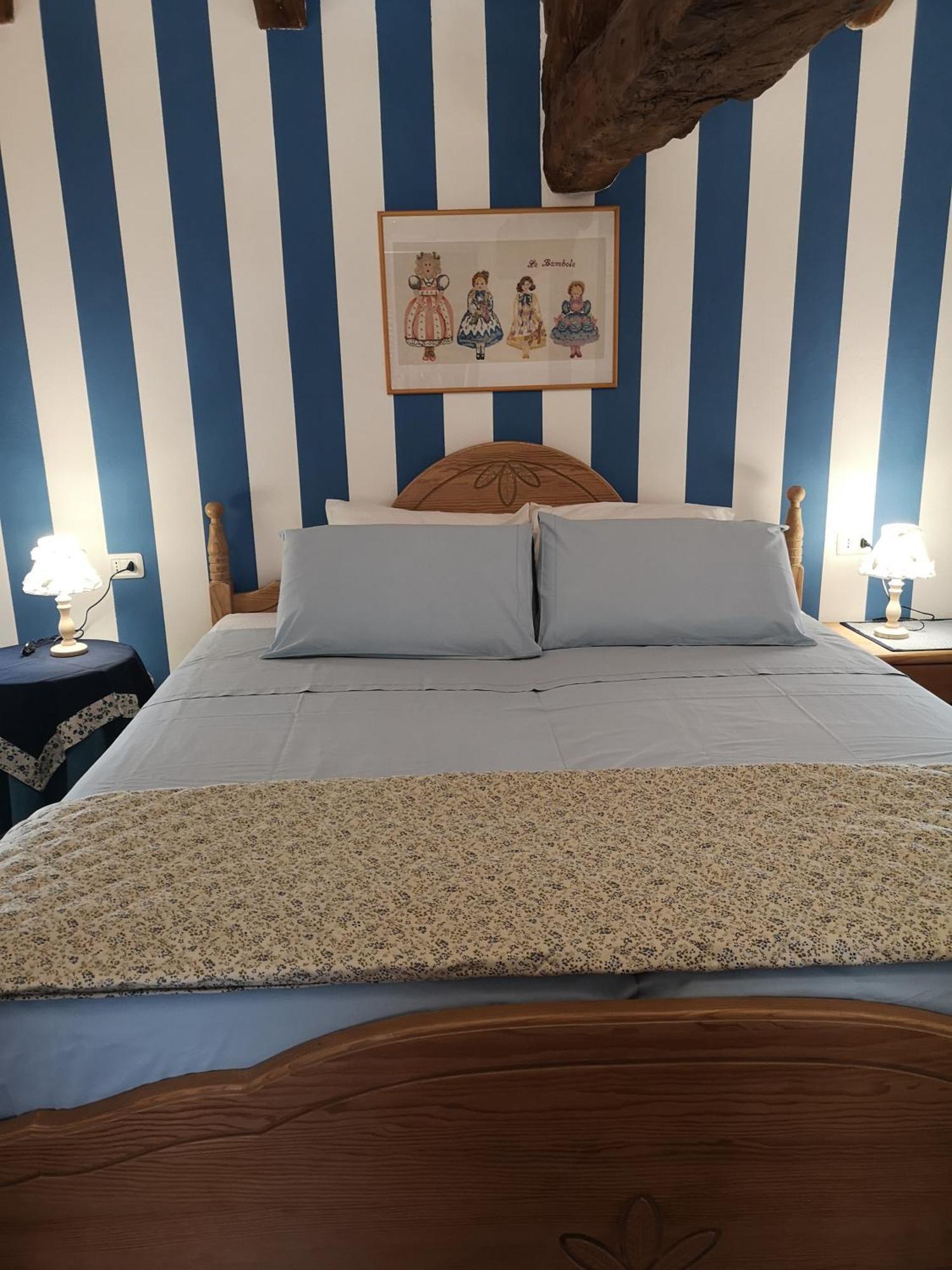 East Wind Bed & Breakfast Medea Bagian luar foto
