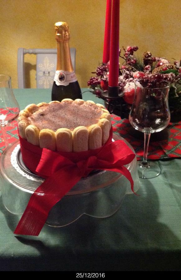 East Wind Bed & Breakfast Medea Bagian luar foto