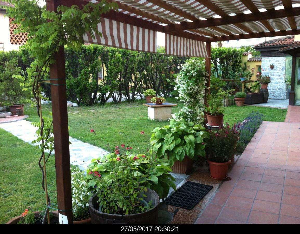 East Wind Bed & Breakfast Medea Bagian luar foto