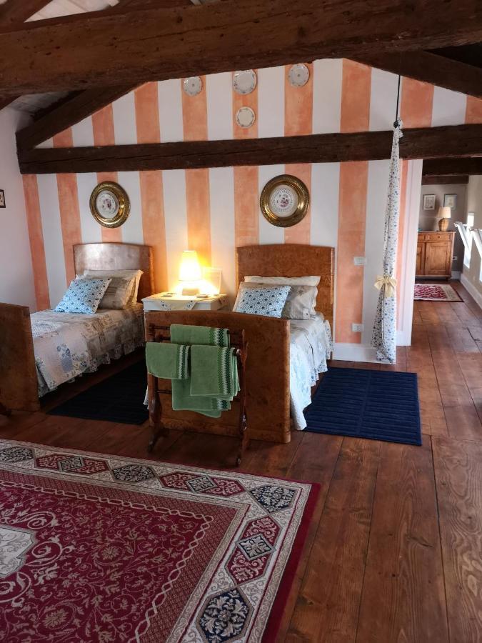 East Wind Bed & Breakfast Medea Bagian luar foto